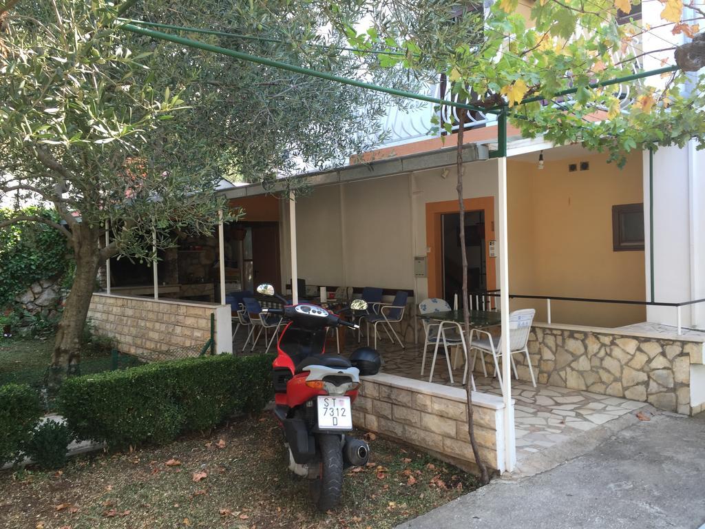 Apartments Bilic Nemira Omiš Εξωτερικό φωτογραφία